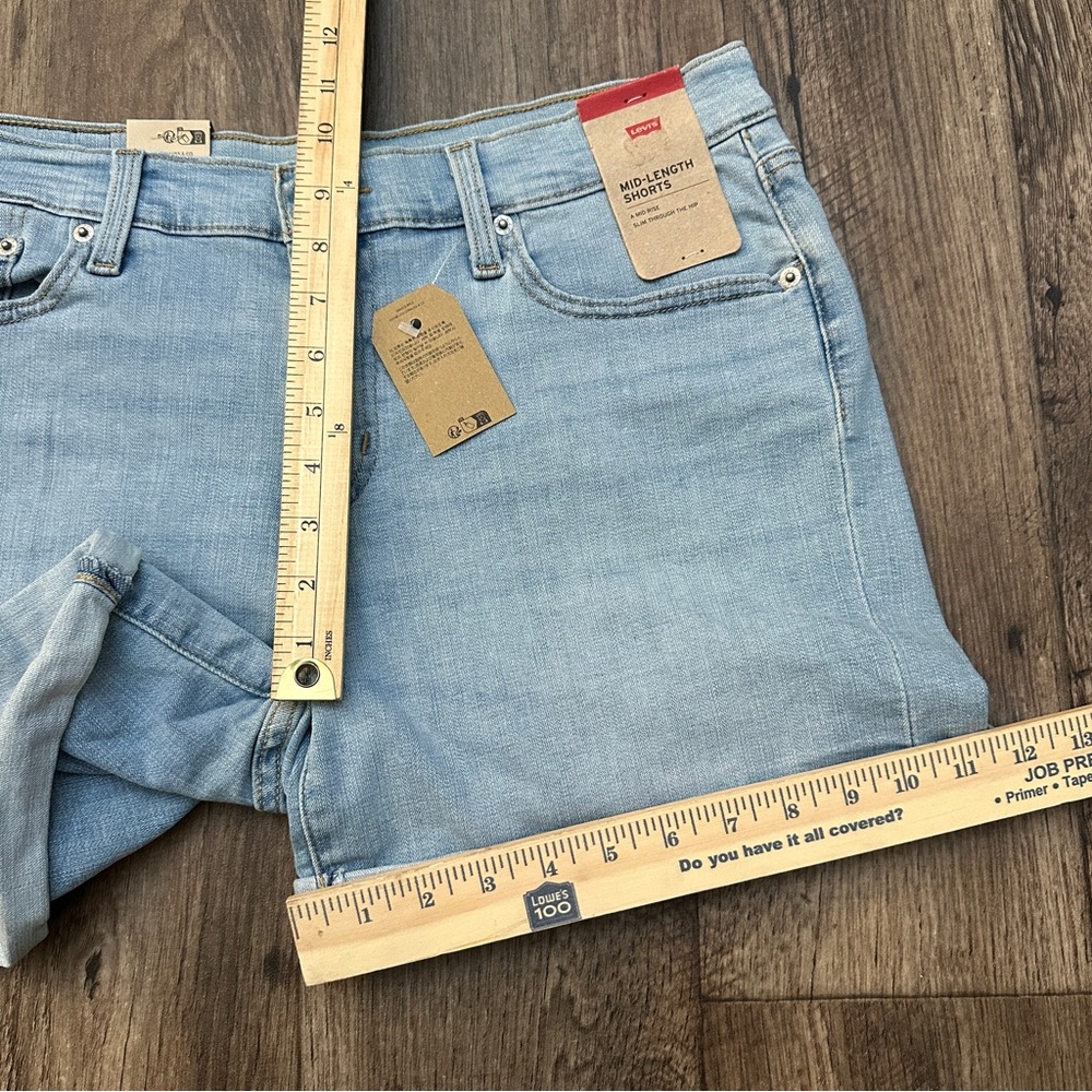 Levi's Mid Length Jean Shorts Women's Size 31 Blue Denim - Picture 9 of 11